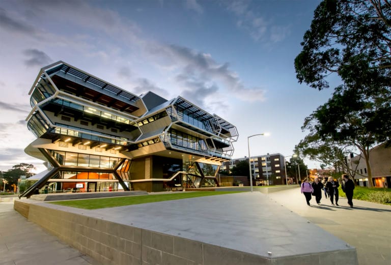 universitas di australia